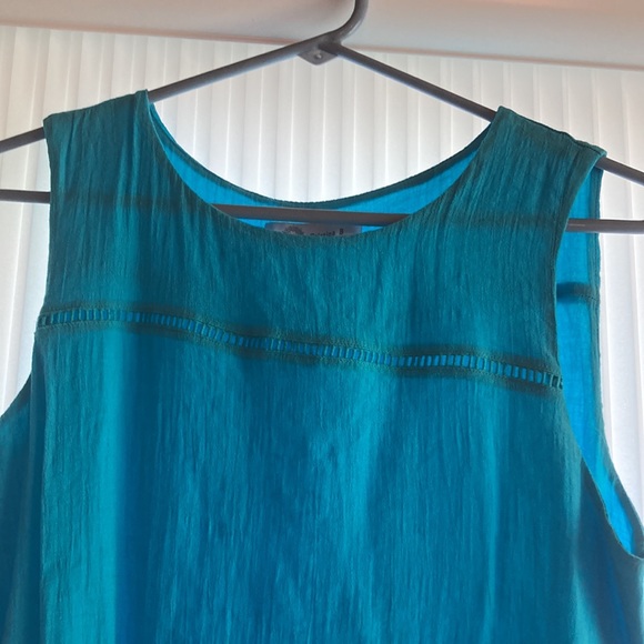 EUC Ladies sleeveless top - Picture 2 of 6